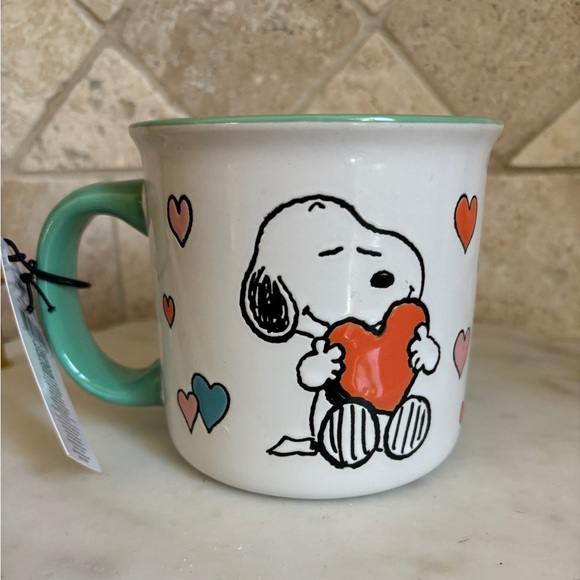 Peanuts Snoopy Mothers Love Camper
Stoneware 16oz Gift Mom Christmas Holiday - Picture 3 of 10